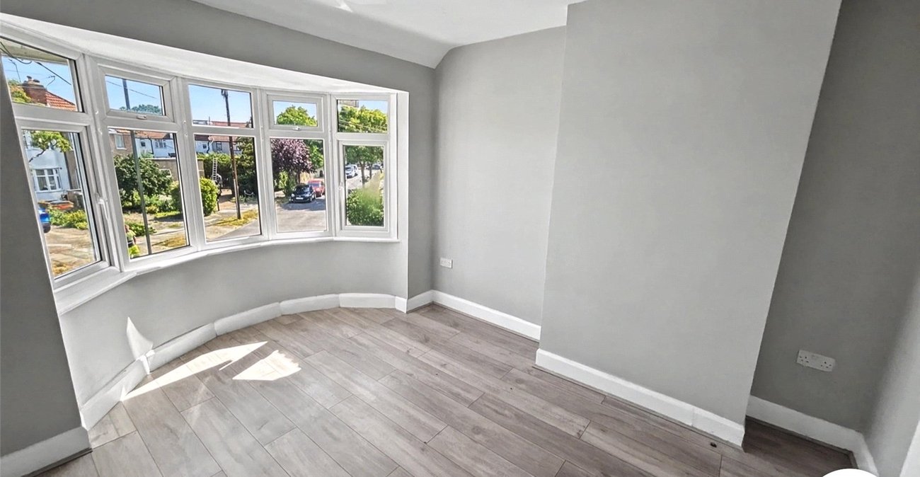 2 bedroom house for sale in Sidcup | Robinson Jackson