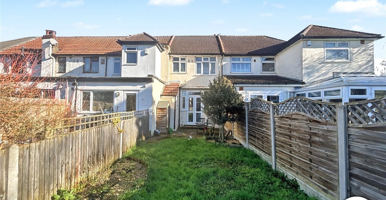 2 bedroom house for sale in Sidcup | Robinson Jackson