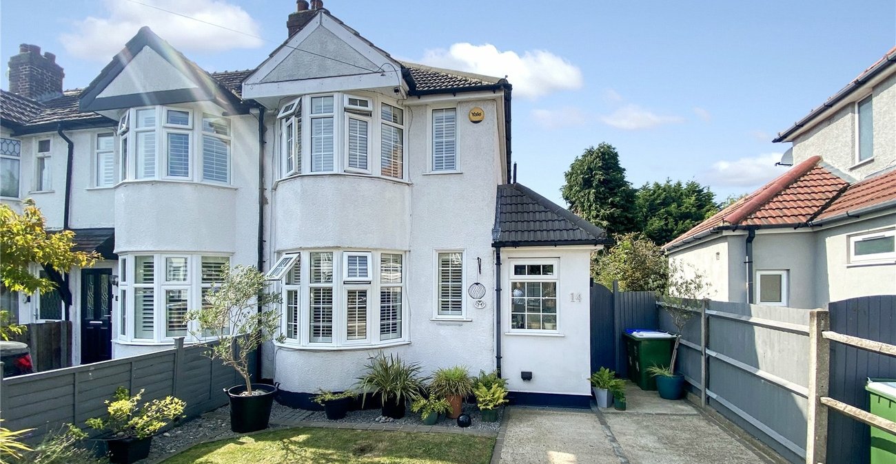 2 bedroom house for sale in Sidcup | Robinson Jackson