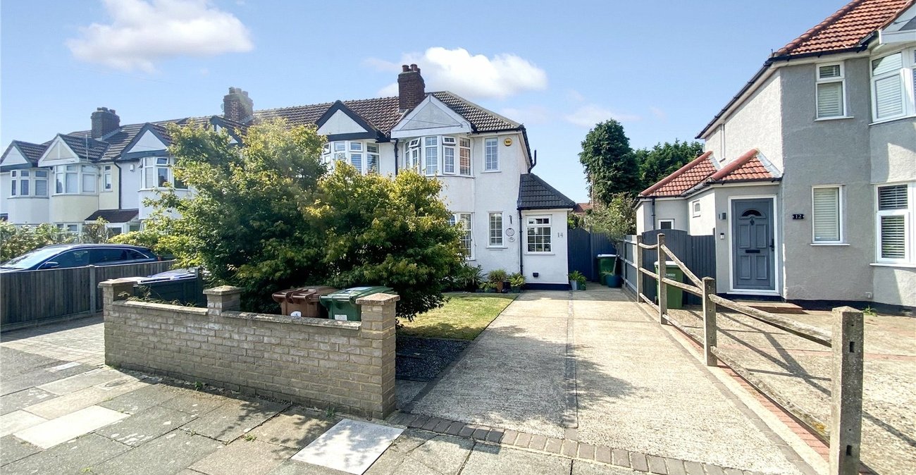 2 bedroom house for sale in Sidcup | Robinson Jackson