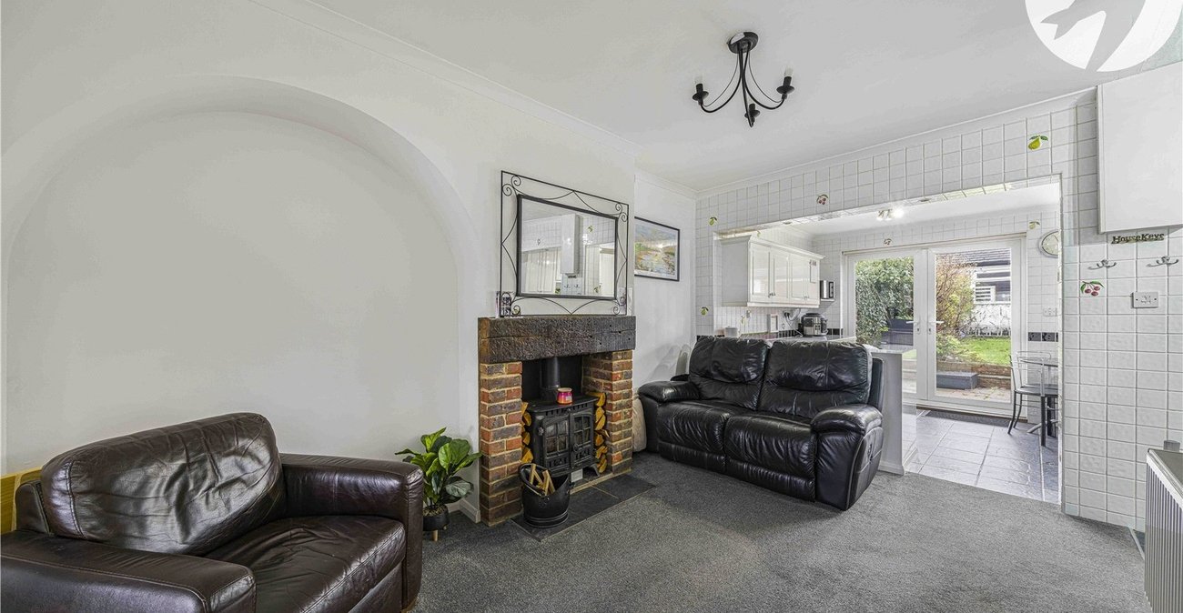 3 bedroom property for sale in West Dartford | Robinson Jackson