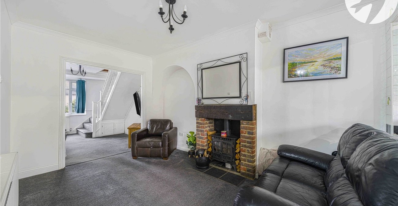 3 bedroom property for sale in West Dartford | Robinson Jackson