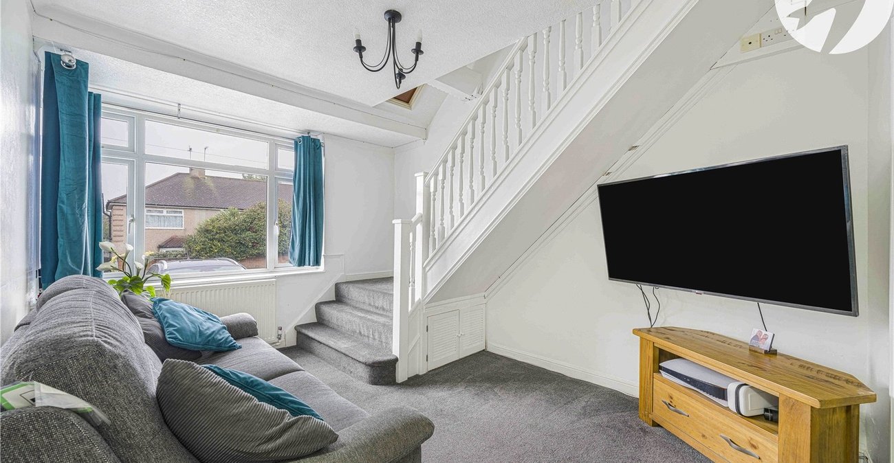 3 bedroom property for sale in West Dartford | Robinson Jackson