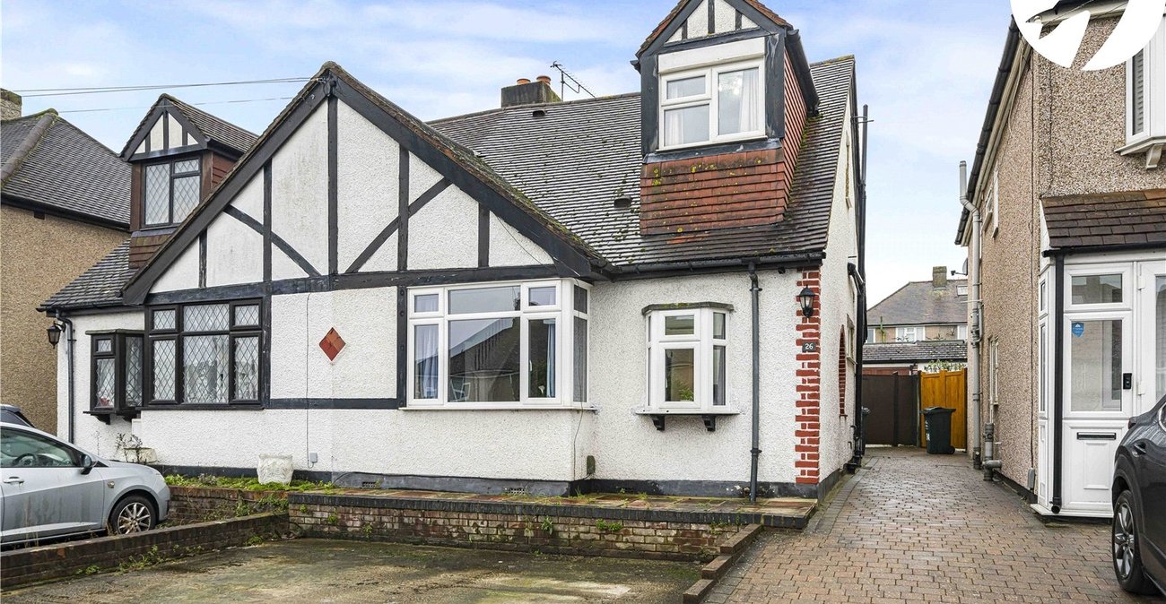 3 bedroom property for sale in West Dartford | Robinson Jackson