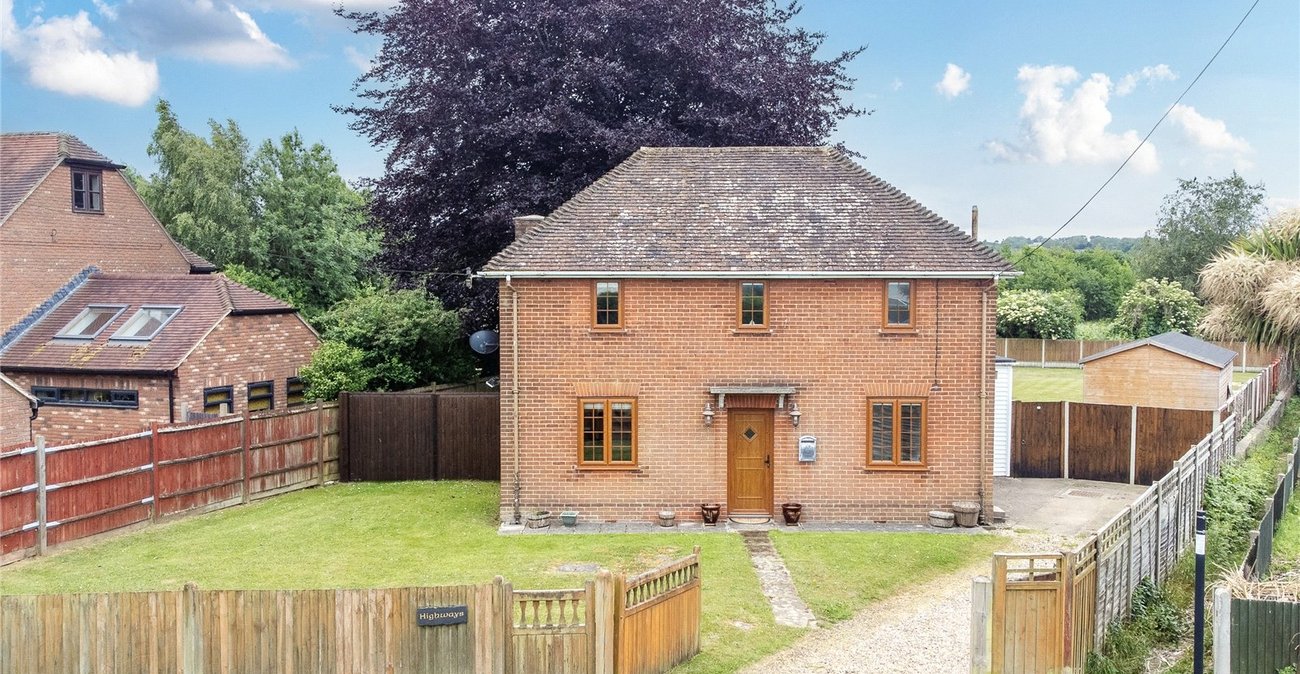 3 bedroom house for sale in Harrietsham | Robinson Michael & Jackson