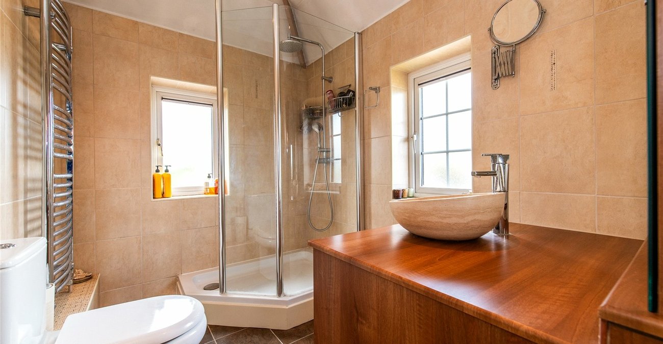 3 bedroom house for sale in Harrietsham | Robinson Michael & Jackson