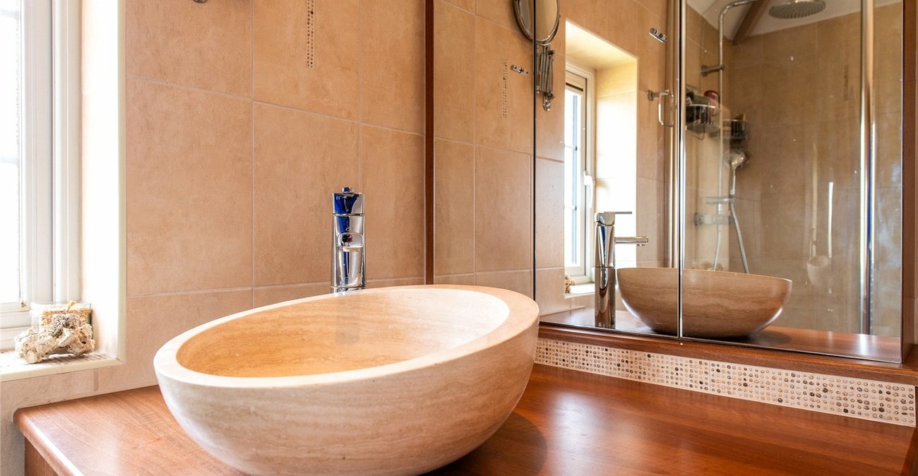 3 bedroom house for sale in Harrietsham | Robinson Michael & Jackson