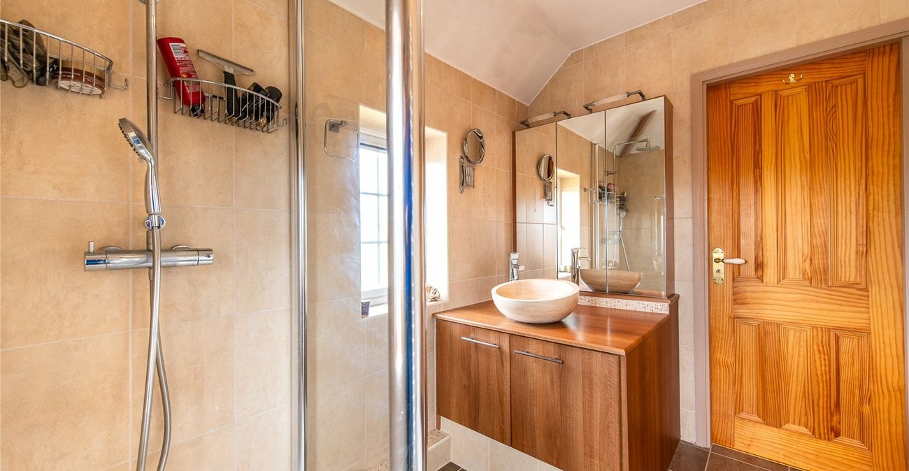 3 bedroom house for sale in Harrietsham | Robinson Michael & Jackson