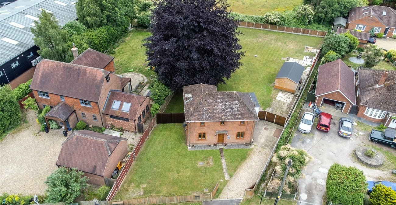 3 bedroom house for sale in Harrietsham | Robinson Michael & Jackson