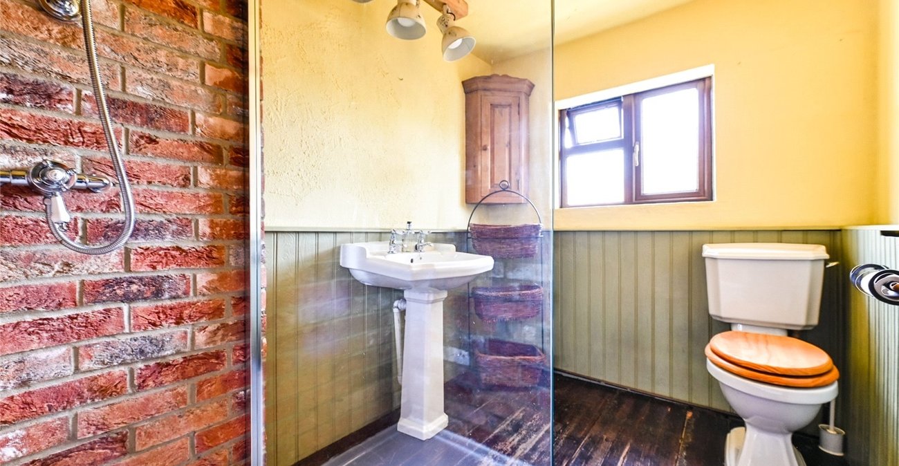 2 bedroom house for sale in Weavering | Robinson Michael & Jackson