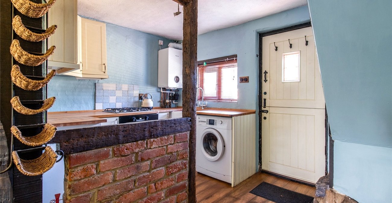 2 bedroom house for sale in Weavering | Robinson Michael & Jackson