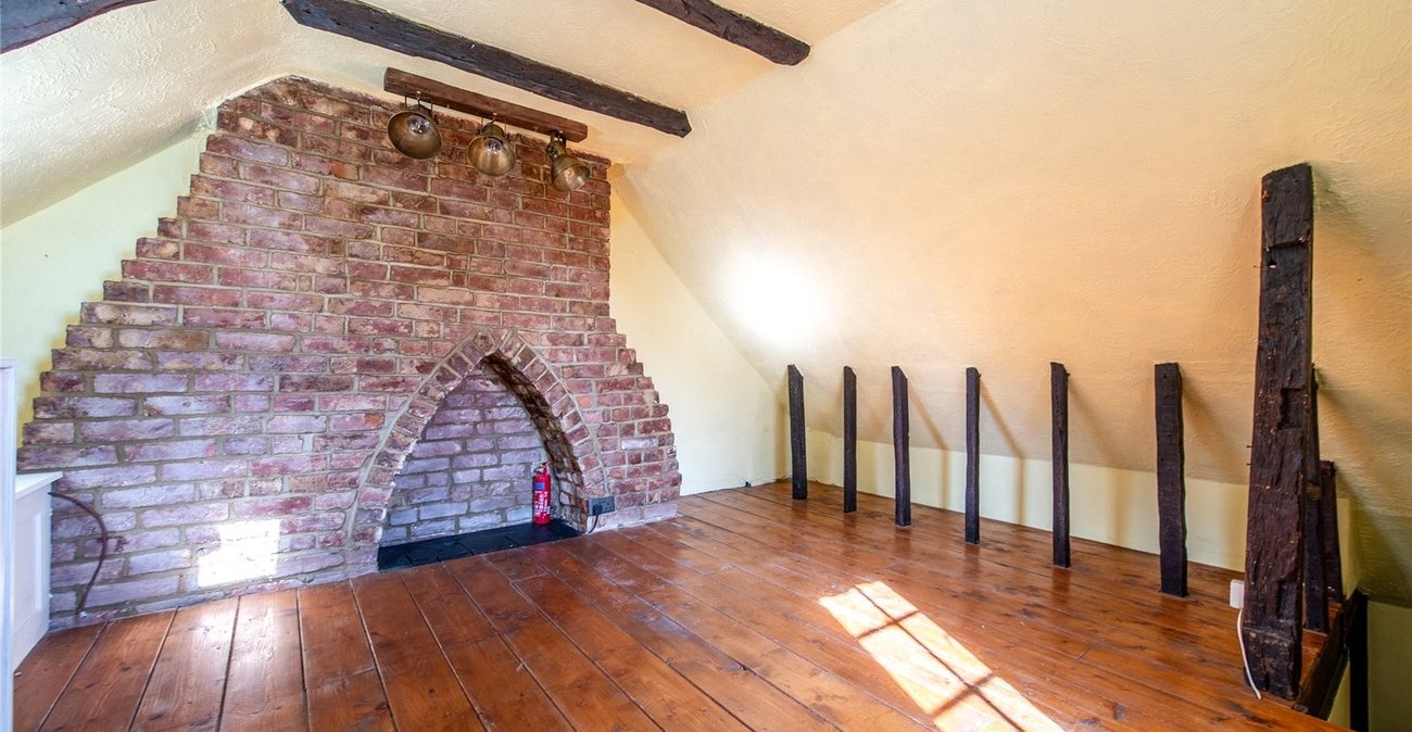 2 bedroom house for sale in Weavering | Robinson Michael & Jackson