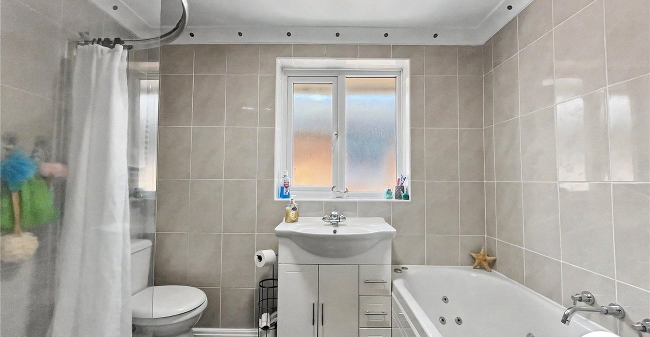 4 bedroom house for sale in Lordswood | Robinson Michael & Jackson