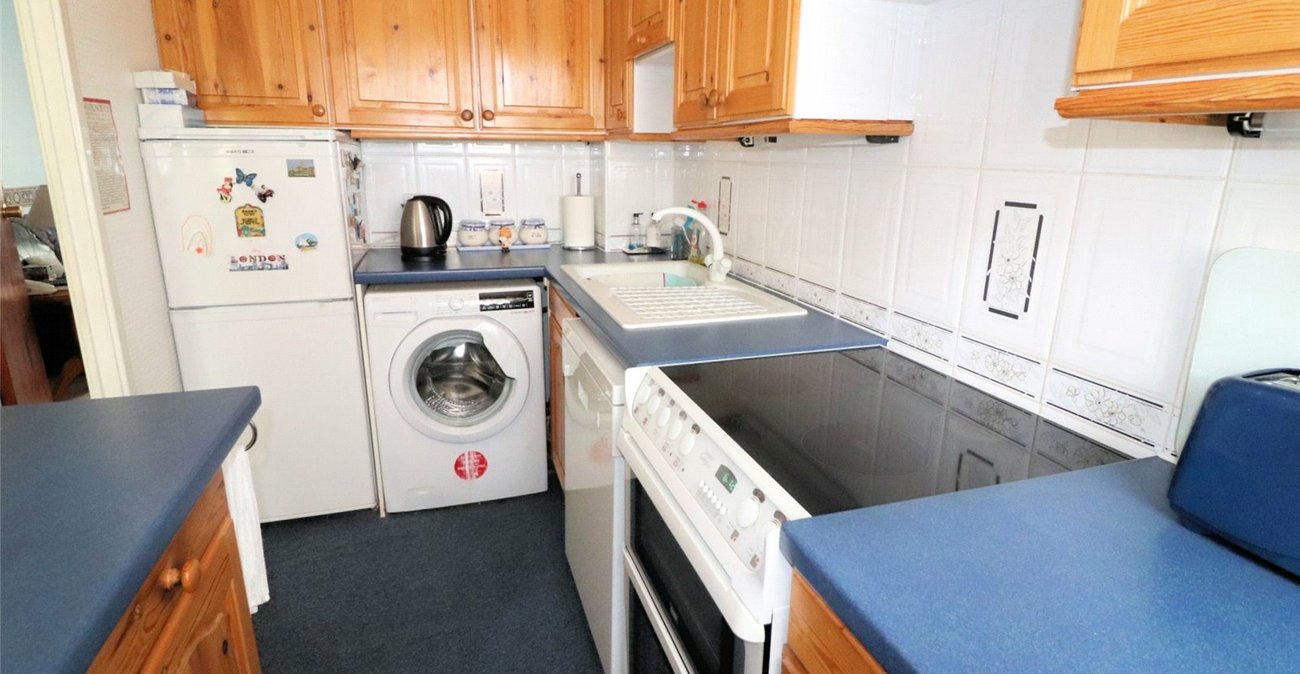 2 bedroom house for sale in Crayford | Robinson Jackson