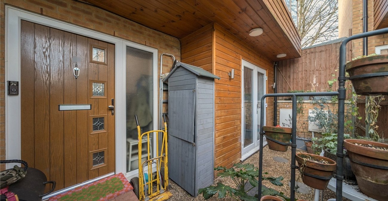 2 bedroom house for sale in Penge | Robinson Jackson