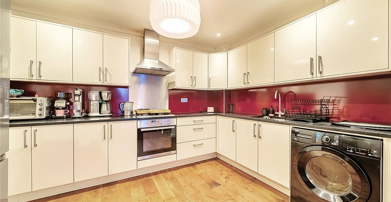 2 bedroom house for sale in Penge | Robinson Jackson