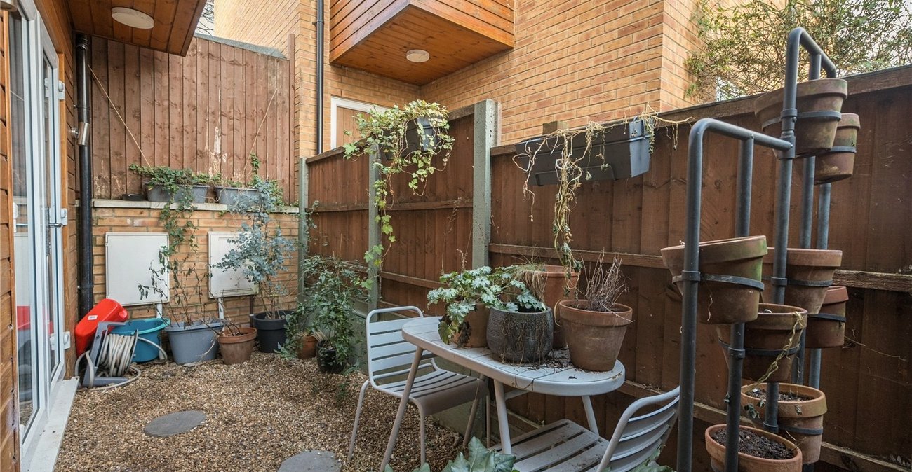 2 bedroom house for sale in Penge | Robinson Jackson