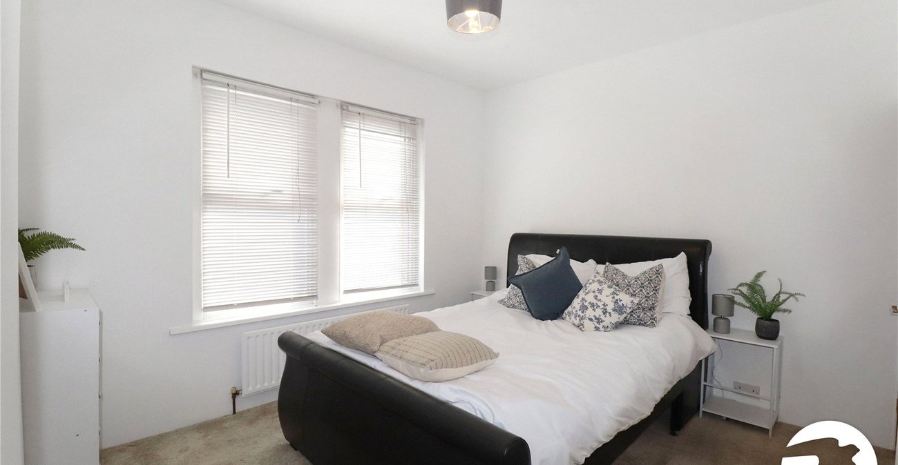 2 bedroom house for sale in Erith | Robinson Jackson