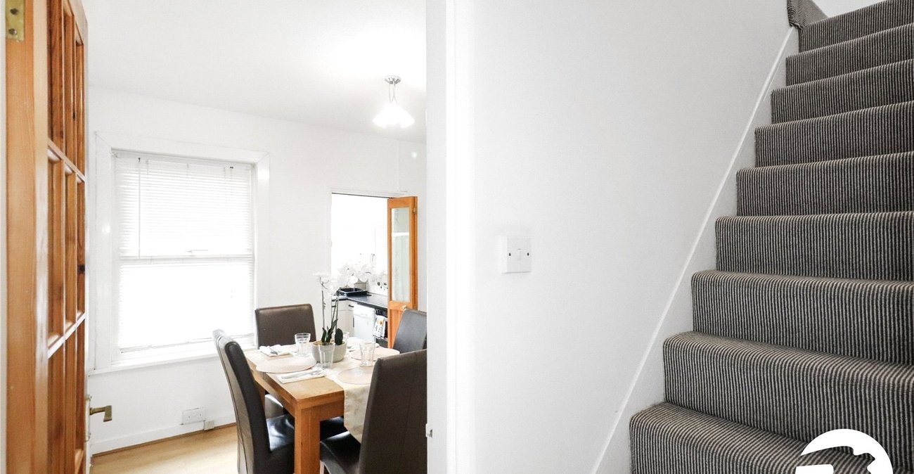 2 bedroom house for sale in Erith | Robinson Jackson
