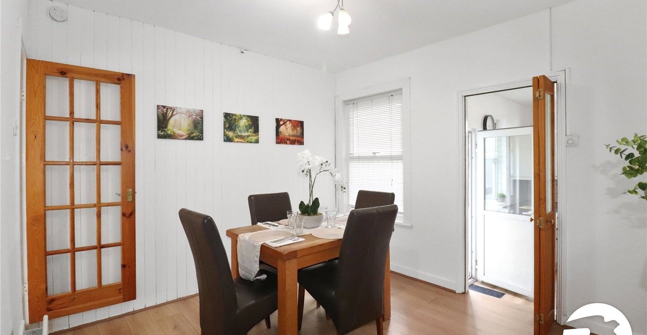 2 bedroom house for sale in Erith | Robinson Jackson