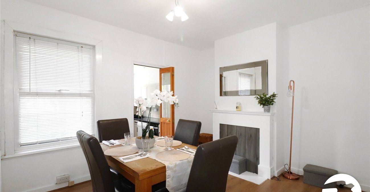 2 bedroom house for sale in Erith | Robinson Jackson