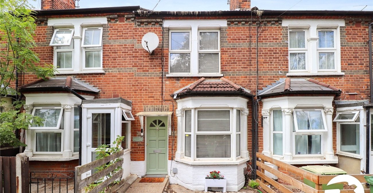 2 bedroom house for sale in Erith | Robinson Jackson