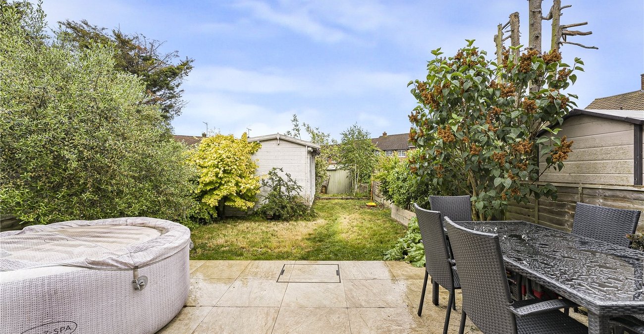 2 bedroom house for sale in Dartford | Robinson Jackson