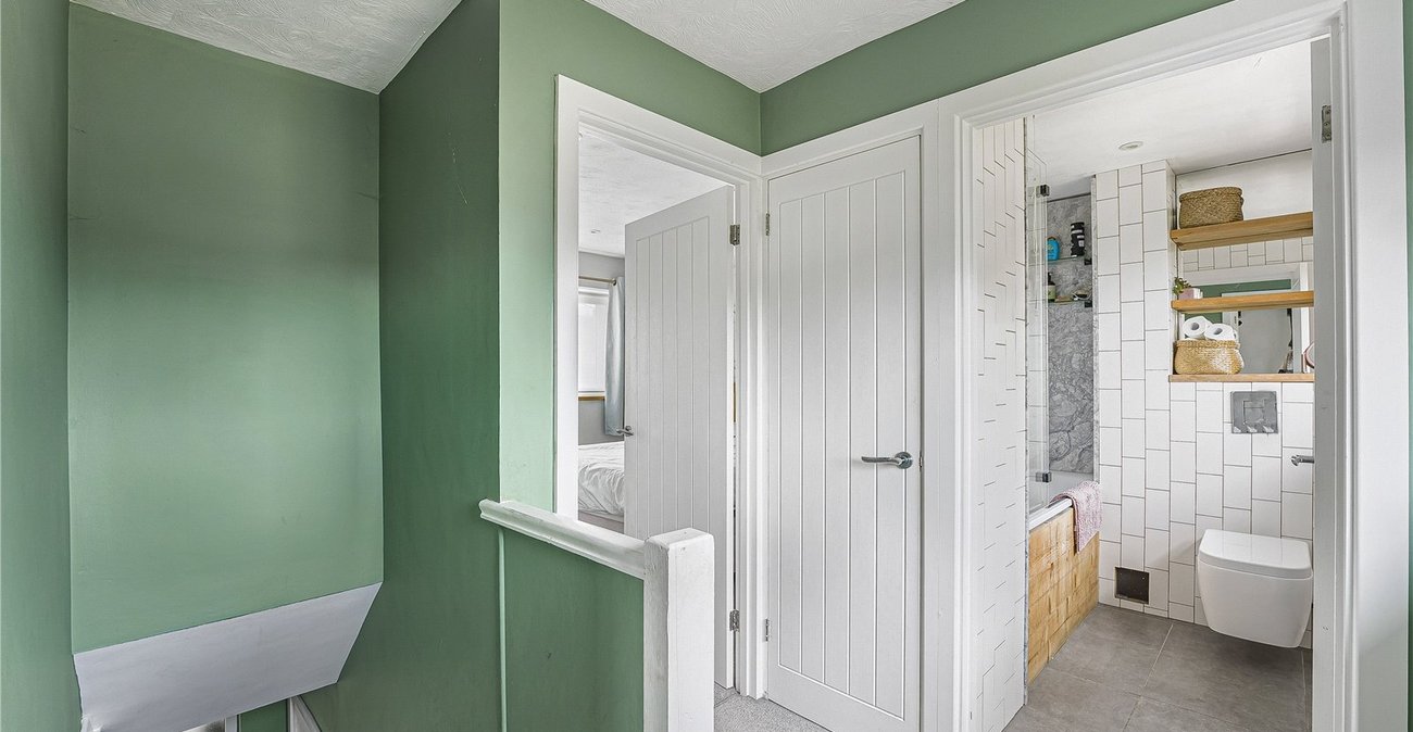 2 bedroom house for sale in Dartford | Robinson Jackson