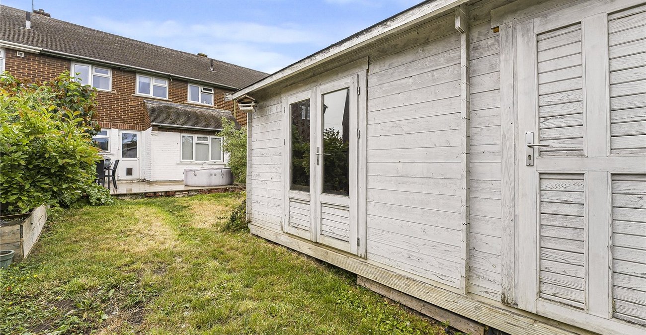2 bedroom house for sale in Dartford | Robinson Jackson