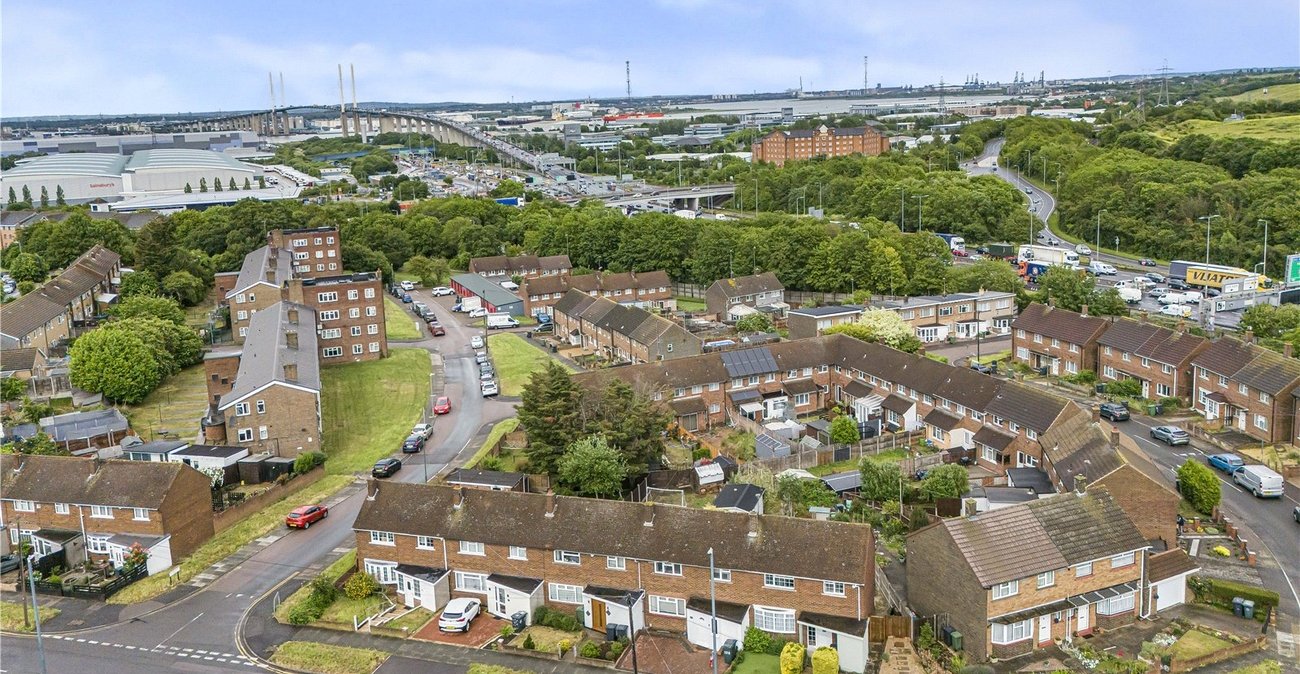 2 bedroom house for sale in Dartford | Robinson Jackson