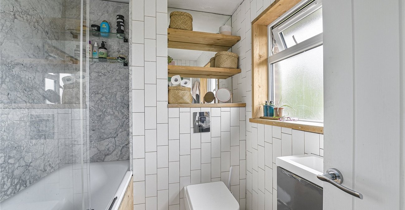 2 bedroom house for sale in Dartford | Robinson Jackson