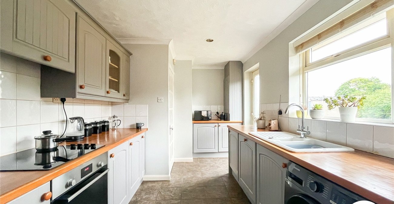 3 bedroom bungalow for sale in Sittingbourne | Robinson Michael & Jackson