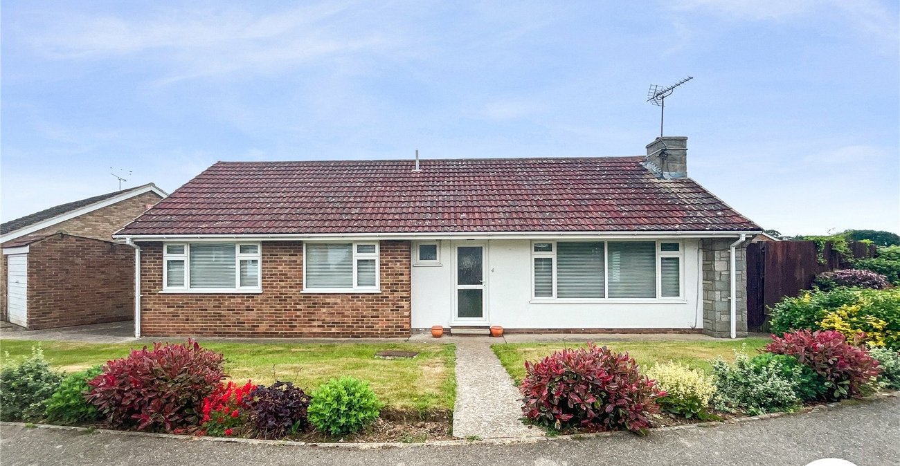 3 bedroom bungalow for sale in Sittingbourne | Robinson Michael & Jackson