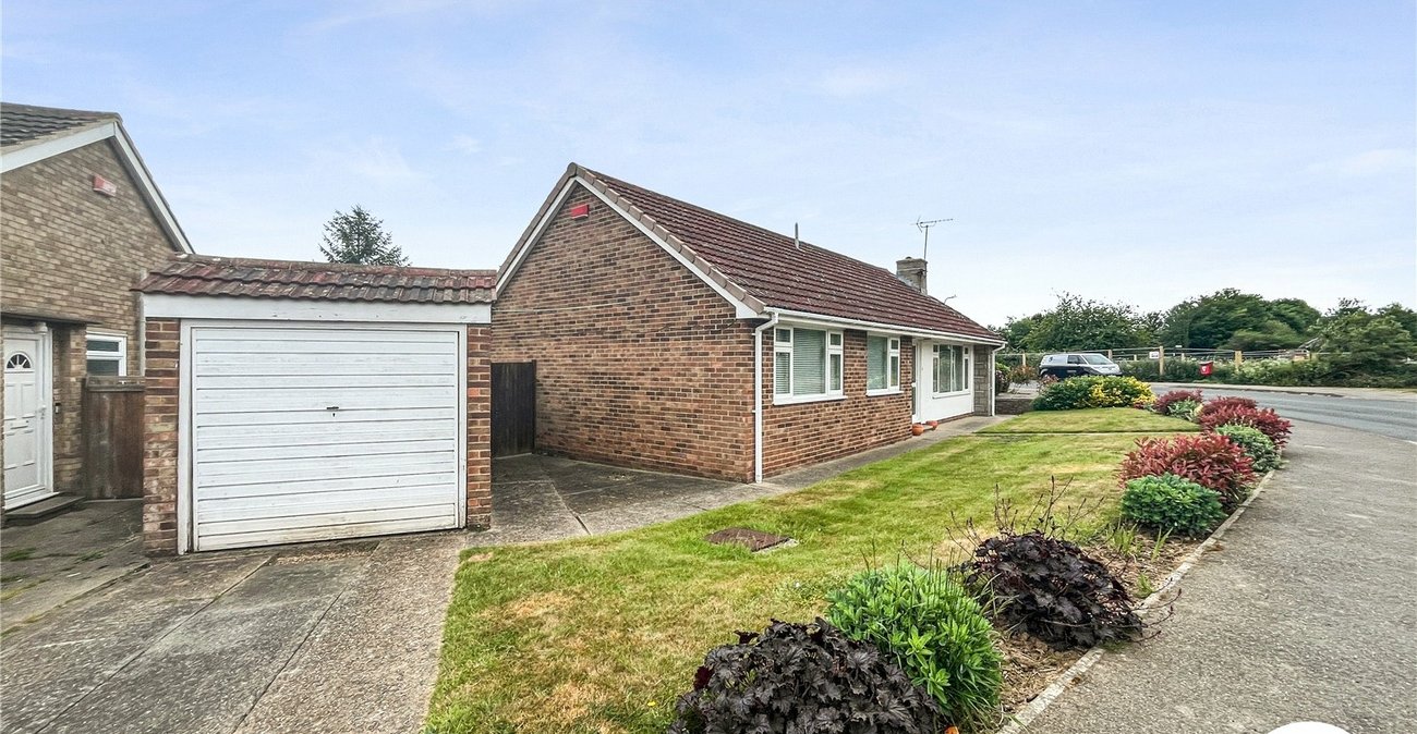 3 bedroom bungalow for sale in Sittingbourne | Robinson Michael & Jackson
