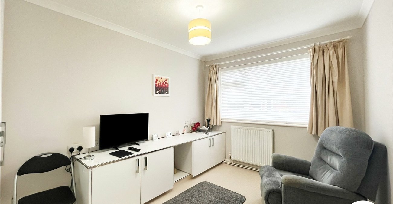 3 bedroom bungalow for sale in Sittingbourne | Robinson Michael & Jackson