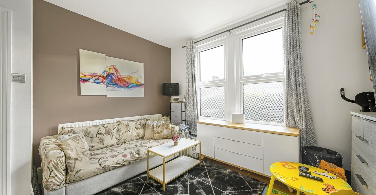 1 bedroom property for sale in Springfield Road | Robinson Jackson