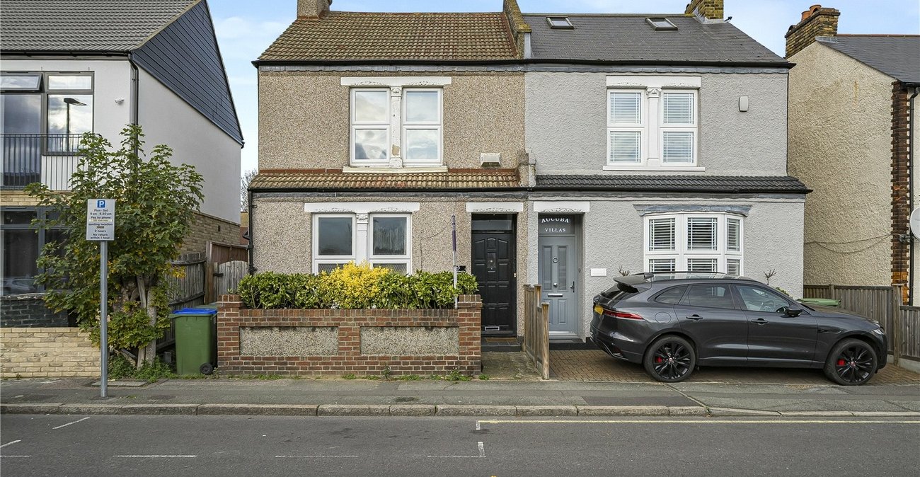 1 bedroom property for sale in Springfield Road | Robinson Jackson