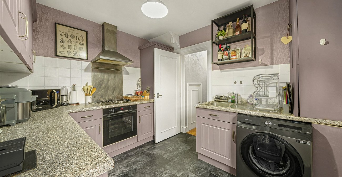 1 bedroom property for sale in Springfield Road | Robinson Jackson