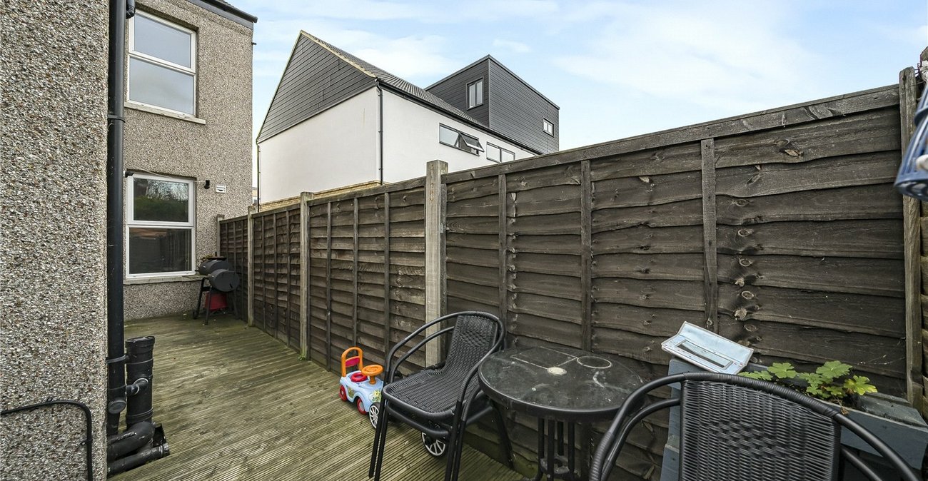 1 bedroom property for sale in Springfield Road | Robinson Jackson