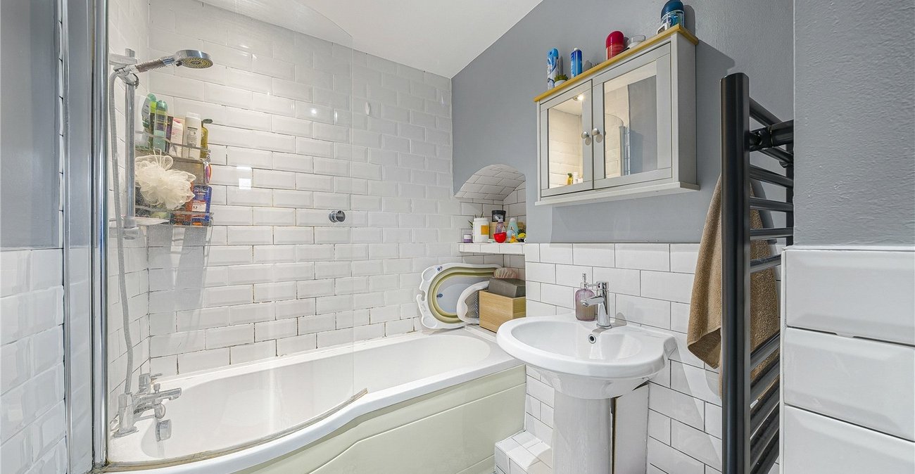 1 bedroom property for sale in Springfield Road | Robinson Jackson