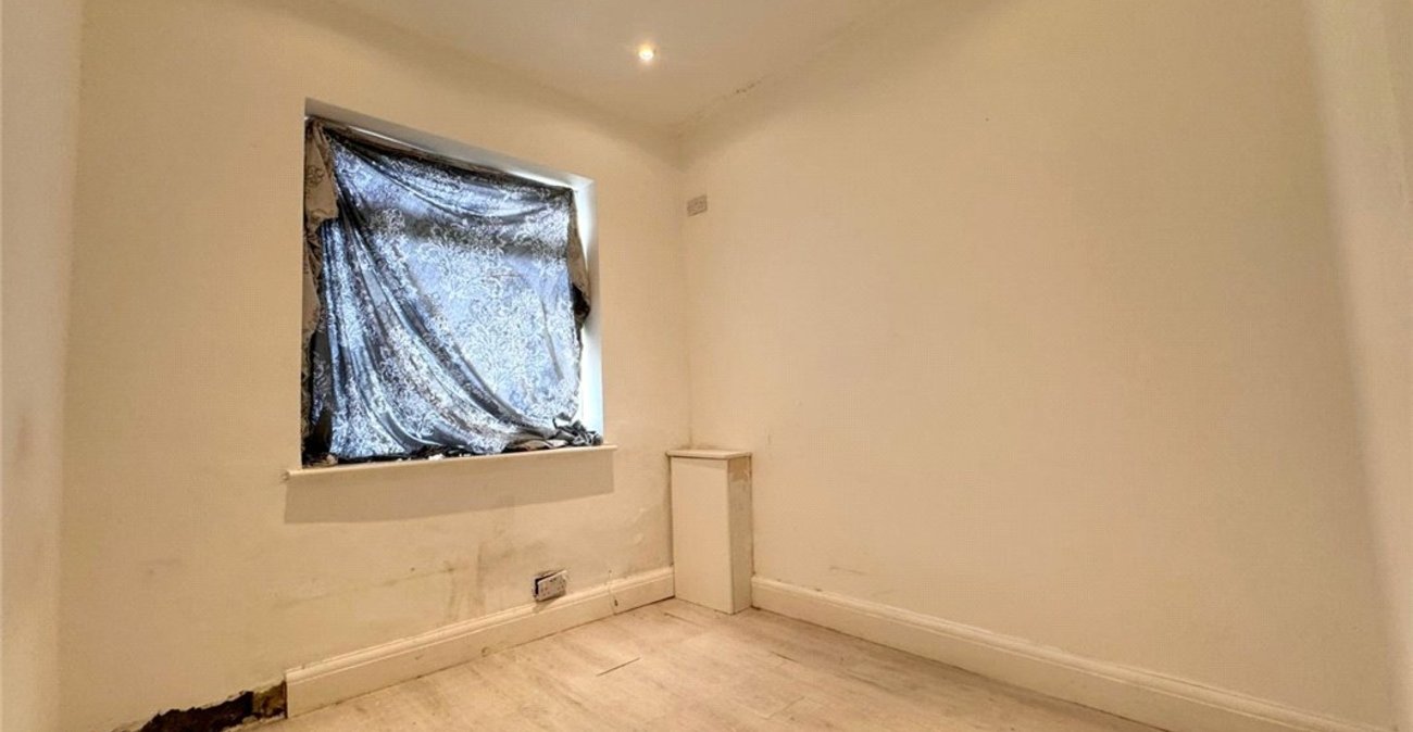 2 bedroom bungalow for sale in St Pauls Cray | Robinson Jackson