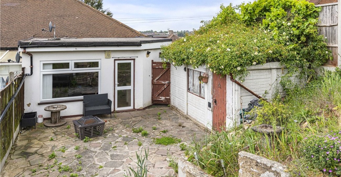 2 bedroom bungalow for sale in St Pauls Cray | Robinson Jackson