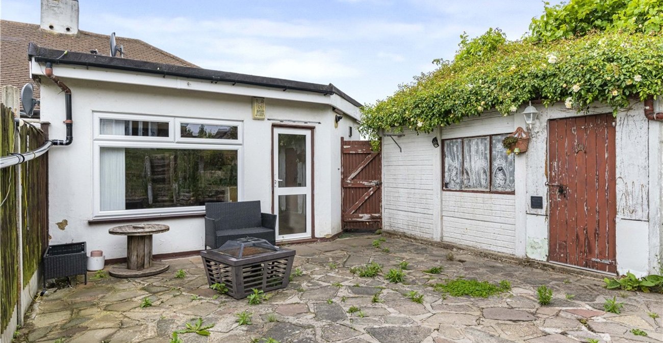 2 bedroom bungalow for sale in St Pauls Cray | Robinson Jackson