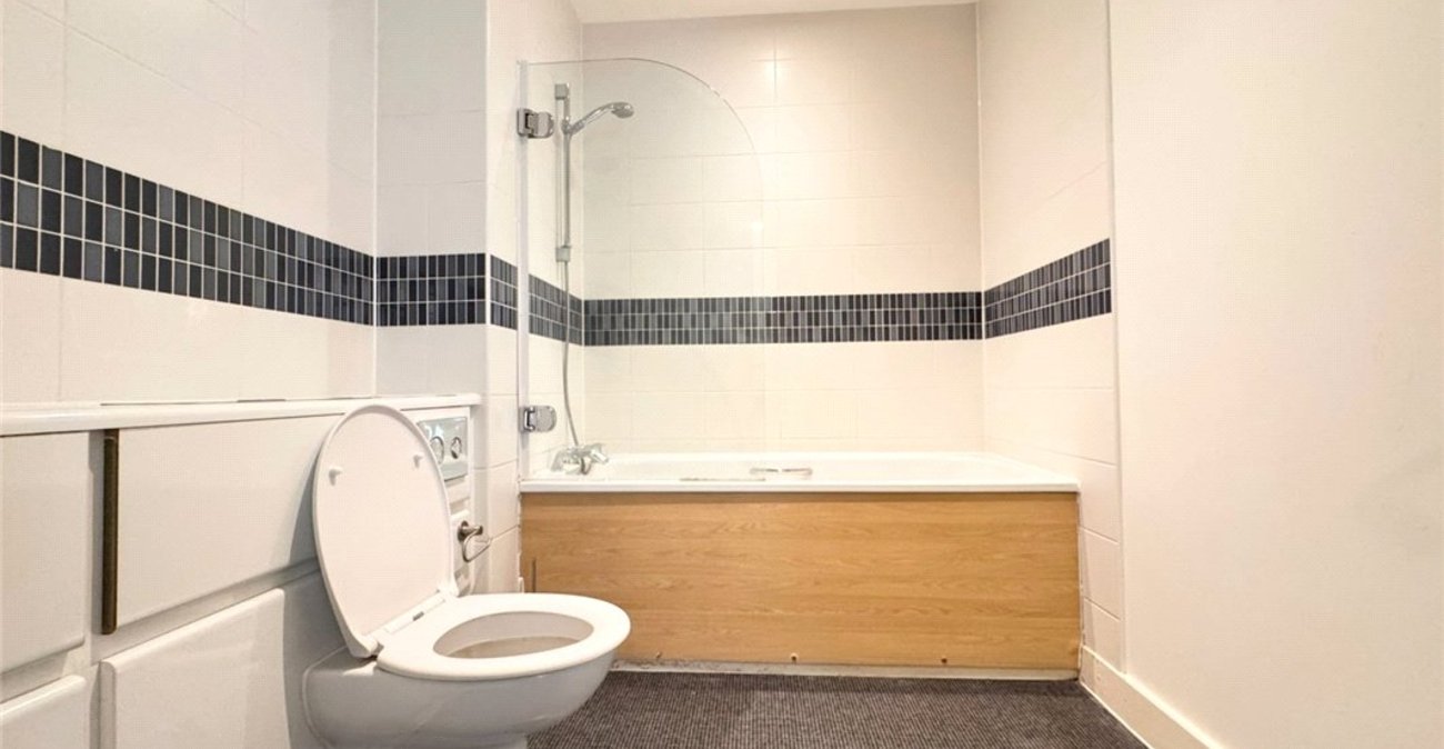 2 bedroom property for sale in Orpington | Robinson Jackson