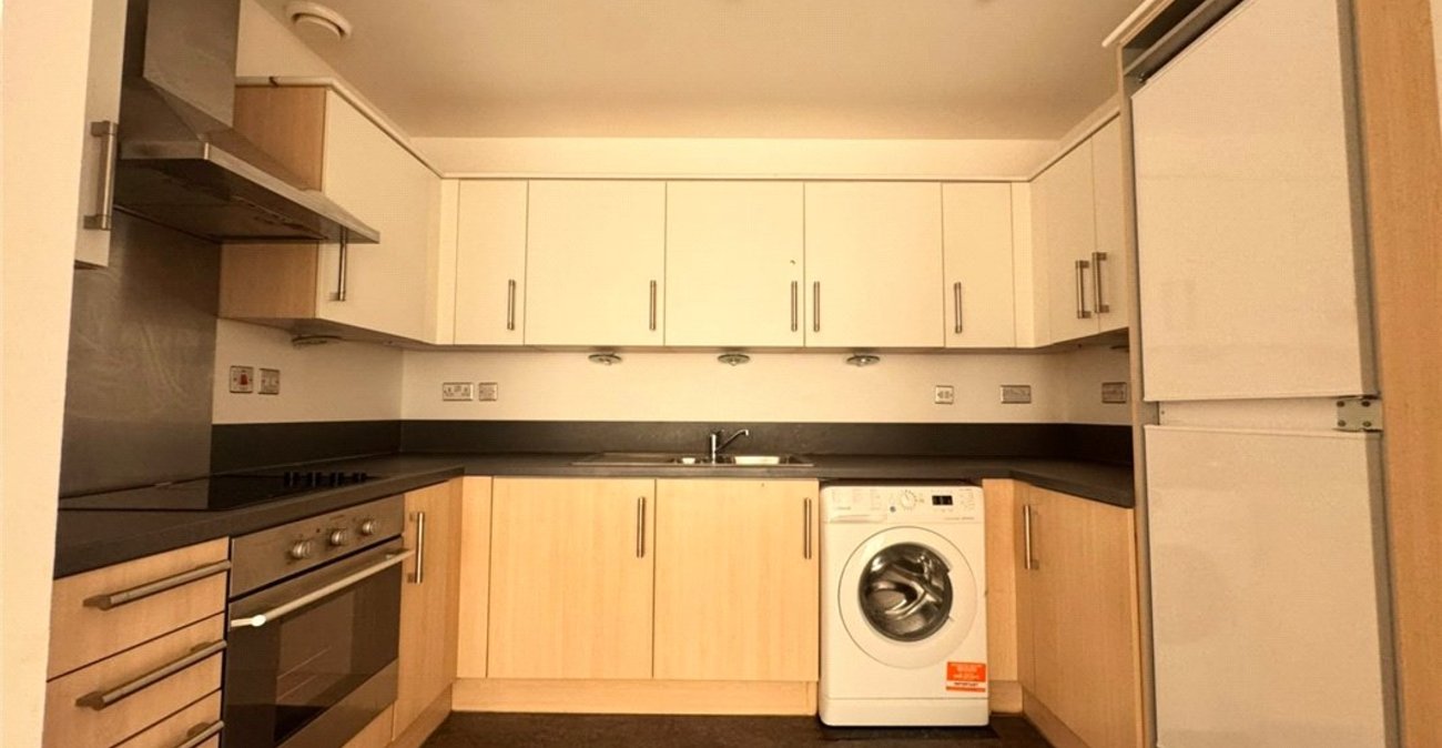 2 bedroom property for sale in Orpington | Robinson Jackson