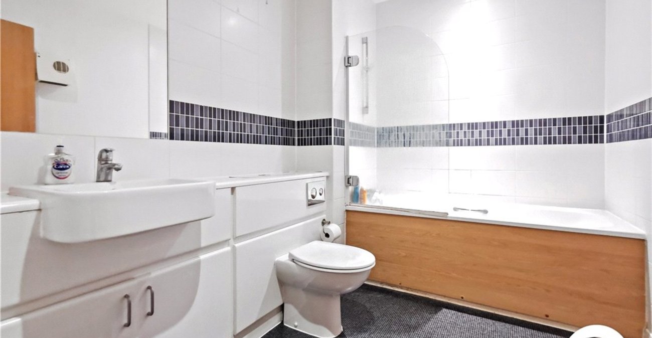 2 bedroom property for sale in Orpington | Robinson Jackson