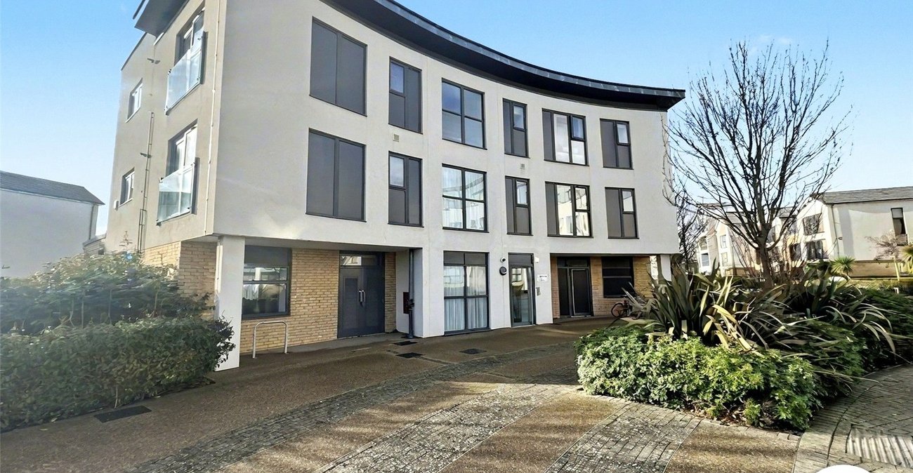 3 bedroom property for sale in St. Marys Island | Robinson Michael & Jackson