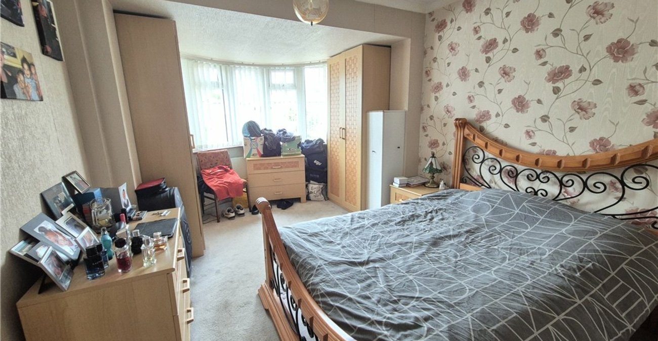 4 bedroom bungalow for sale in Orpington | Robinson Jackson