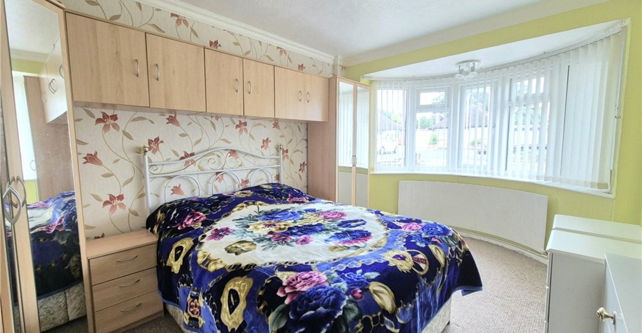 4 bedroom bungalow for sale in Orpington | Robinson Jackson