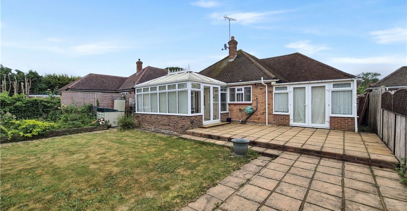 4 bedroom bungalow for sale in Orpington | Robinson Jackson
